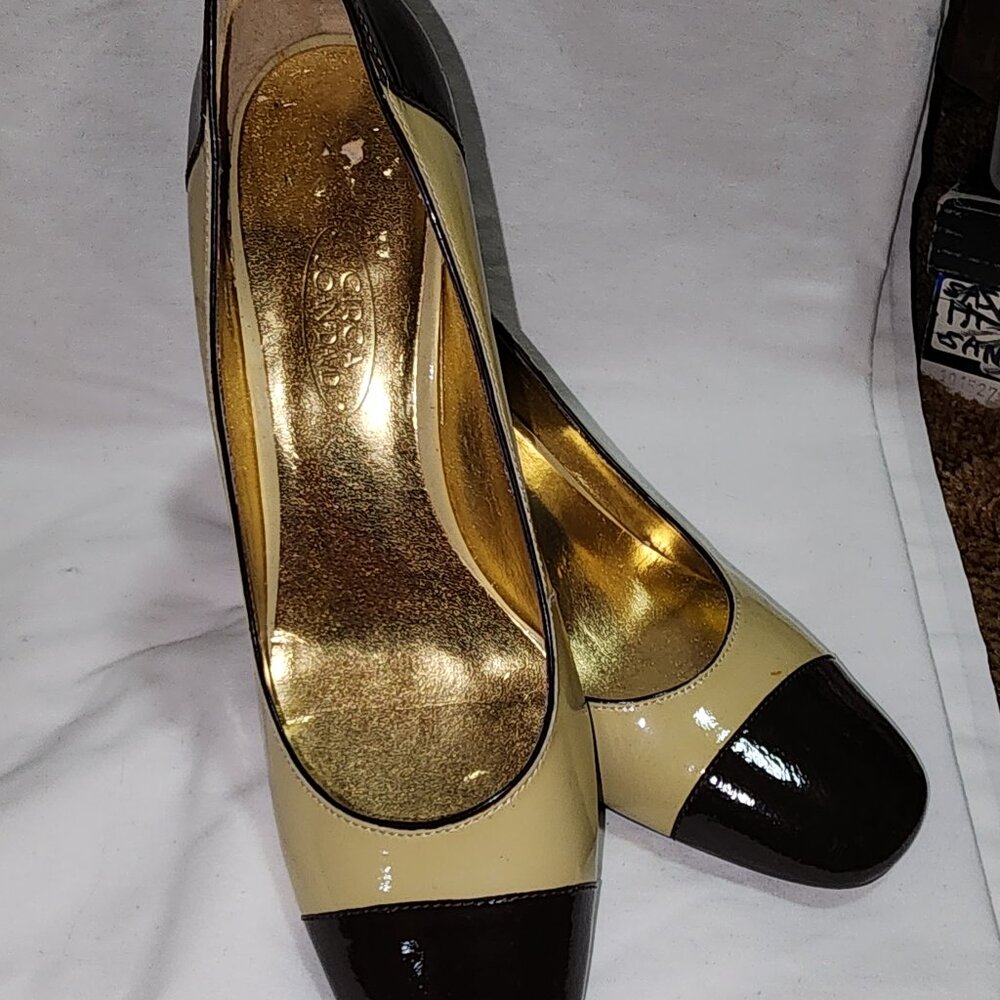 Circa Joan and David Heels